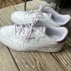 Reebok White and Maroon Sneakers Women’s Size 9 Memory Foam Inserts
